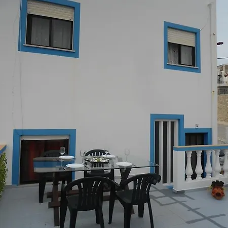 Holiday Bairro Social Encosta Do Sol بيت للعطل