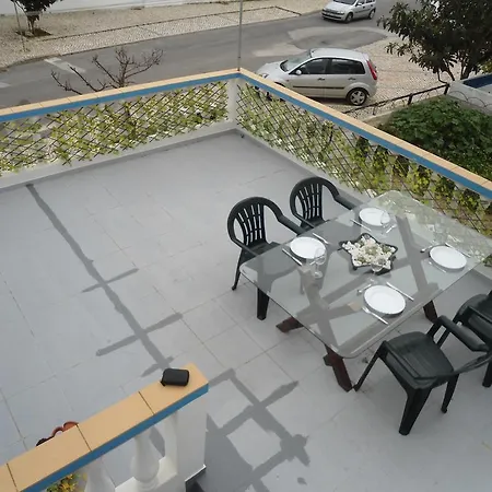 Holiday Bairro Social Encosta Do Sol بيت للعطل *